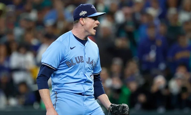 Traded Twins reliever on verge of postseason history with Blue Jays in World Series