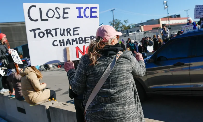 US Democratic congressional candidate indicted for Chicago ICE protest