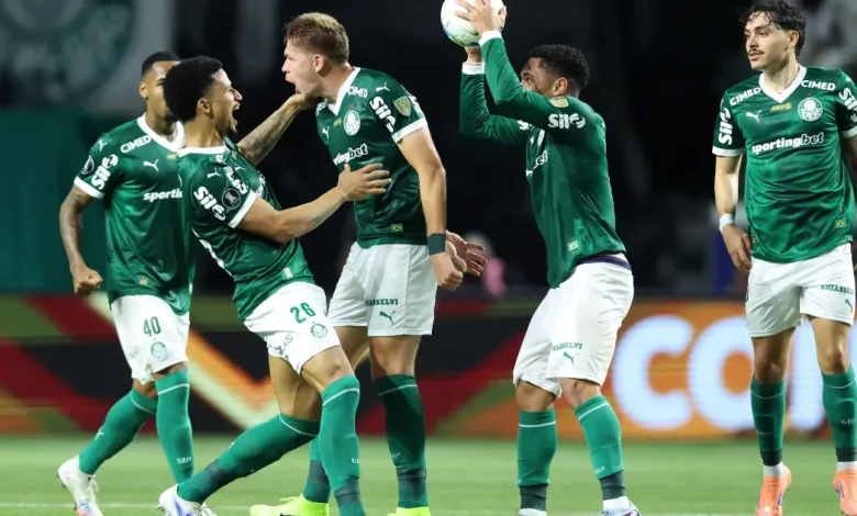 Vai dar? Veja os gols do Palmeiras contra a LDU no primeiro tempo