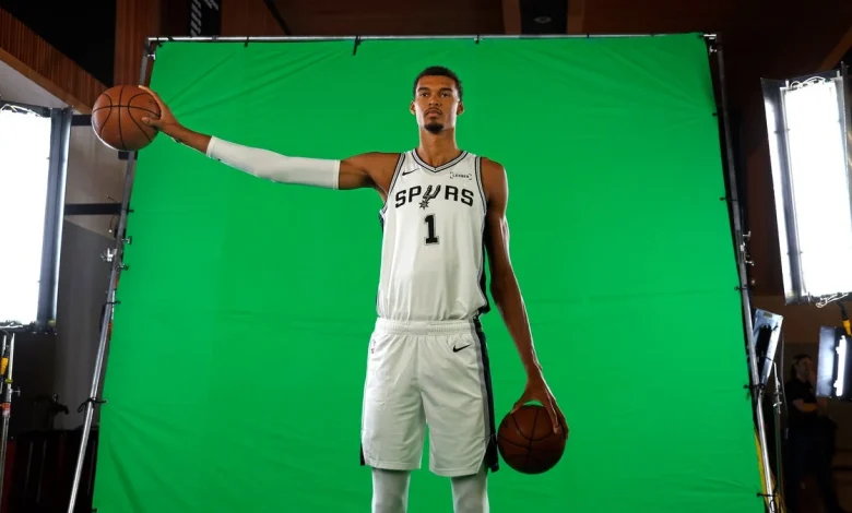 Victor Wembanyama looks unreal next to everyone, and these photos and videos prove it