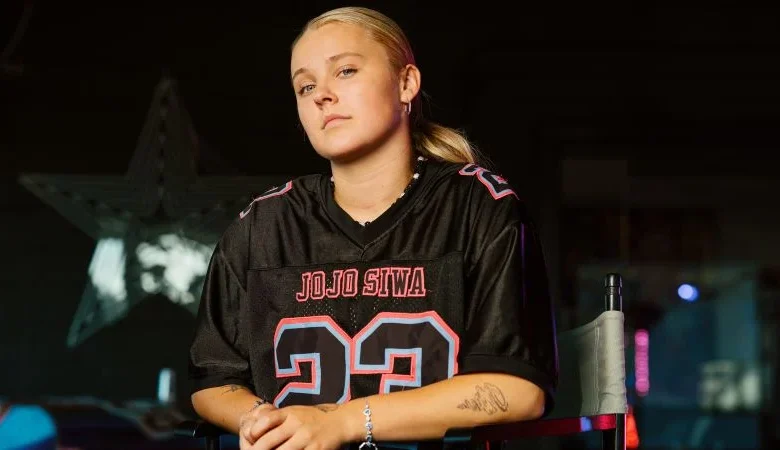 Video: How JoJo Siwa is evolving, from costumes to choreography