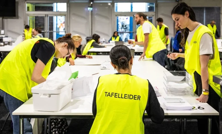 Vizier op hertellingen en restzetels bij 'historisch' spannende verkiezingen