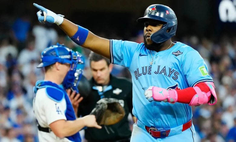 Vladimir Guerrero dispara jonrón ante Shohei Ohtani y Azulejos empatan Serie Mundial con victoria 6-2 sobre Dodgers