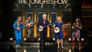 Watch Steve Martin, Alison Brown Perform Instrumental Track 'Let's Get Out of Here' on 'Fallon'