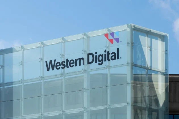 Western Digital surges as AI demand fuels Q1 results, guidance; ups dividend (WDC:NASDAQ)