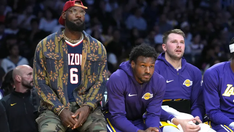 Why LeBron James isn't playing tonight vs. Timberwolves with latest injury news