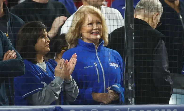 Will Mary Hart show up for Dodgers World Series games again?