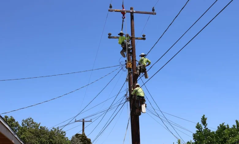 Wind and Heat Bring Fire Threat