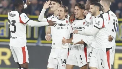 ¡SANTIAGO GIMÉNEZ SIGUE SIN ANOTAR Y AHORA SALE CON GOLPE!