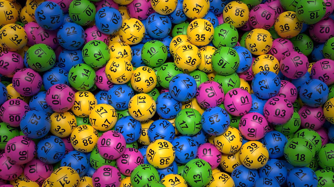 $1.3 billion jackpot open to Aussies