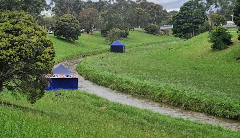 Woman and child drown in Dandenong Creek