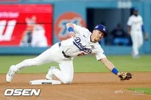 18회 불태운 후유증? '30.7세 최고령' 노인정 다저스 한계인가...'패승승패패' 2연패 물거품 위기