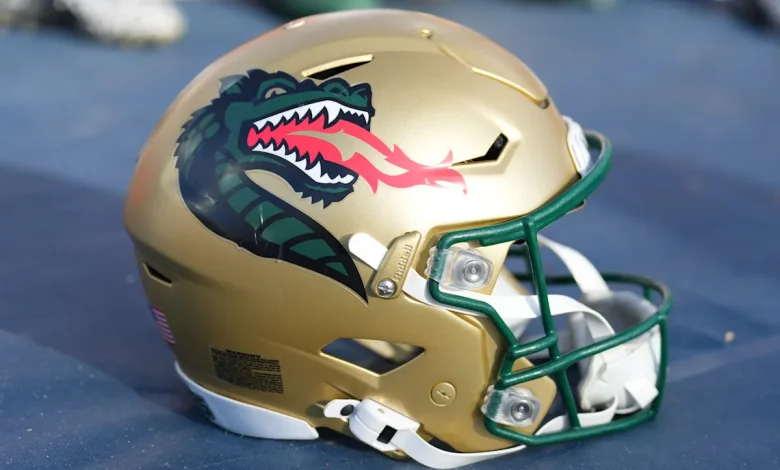 2 UAB players allegedly stabbed by teammate ahead of game against South Florida