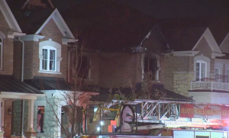 2 dead, 4 injured in Brampton house fire