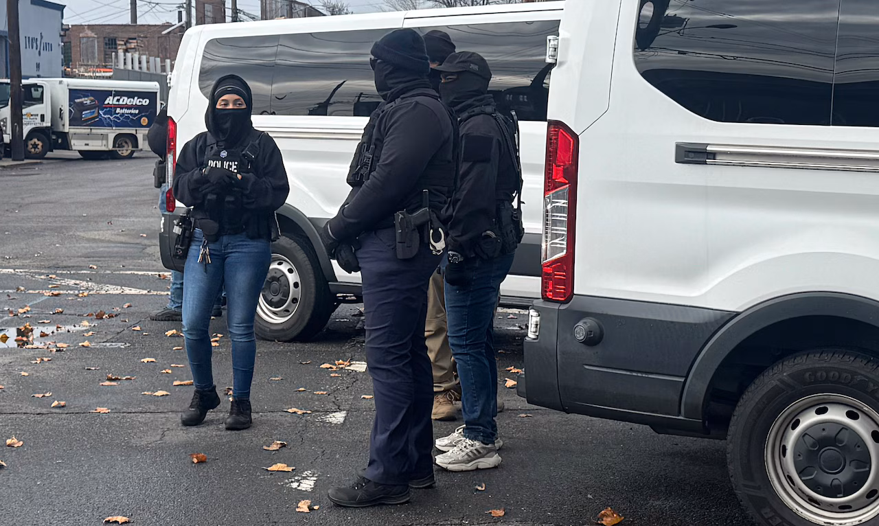 2 dozen federal agents conduct search at N.J. seafood depot where ICE raid happened this year