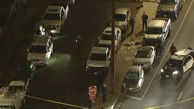 4 people hurt in shooting in Winnetka neighborhood