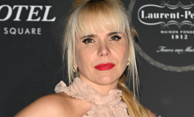 44-Year-Old Singer/Actress Announces Pregnancy