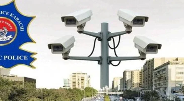 68 police mobiles e-challaned in Karachi during last 13 days Breaking