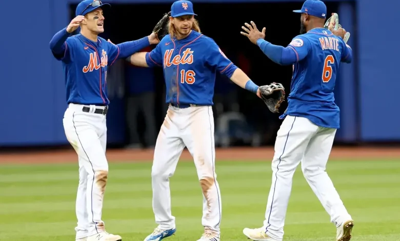 A former Mets outfielder retired to become the Rangers' first base coach