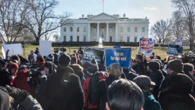 ABD'de kapanan hükümet büyük bir krize dönüştü: İşten atılan da var, ücretsiz izne çıkarılan da, maaşsız çalışan da