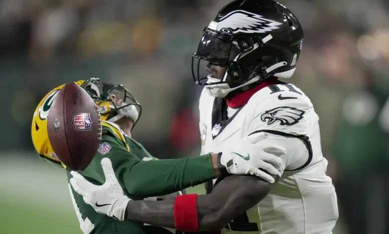 AJ Brown vents frustrations on livestream: 'It's a (expletive)-show'