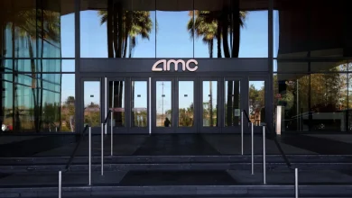 AMC Theatres Posts Steep $298 Million Loss, Lower Revenues