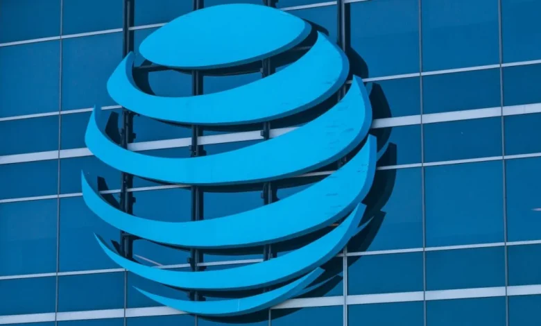 AT&T sues ad industry watchdog instead of pulling ads that slam T-Mobile