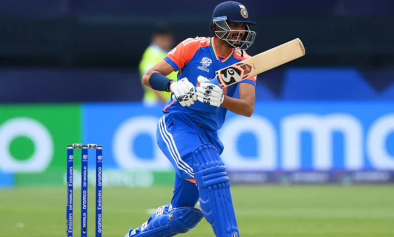 AUS vs IND 2025: 'I don't know why he's batting below Axar Patel' - Ex-Australian pacer's stunning remark on Team India star ahead of 4th T20I