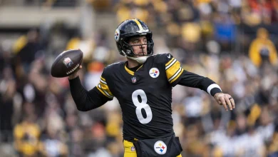 Aaron Rodgers questionable to return with left wrist injury