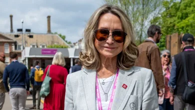 Acting legend Felicity Kendal becomes have-a-go hero to frighten off mugger