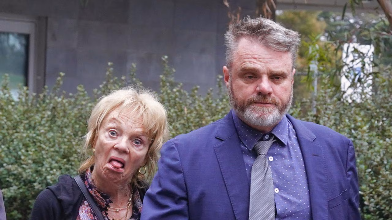 Actor guilty of Nazi gesture charge