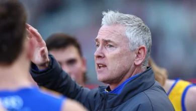 Adam Simpson set for coaching return with Victorian club