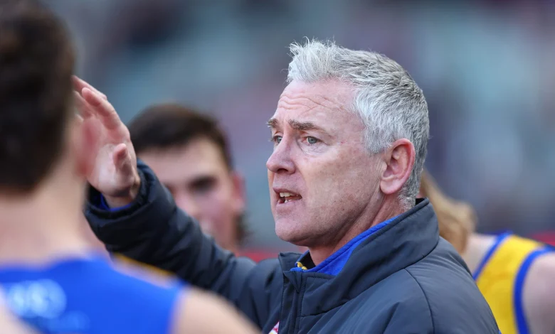 Adam Simpson set for coaching return with Victorian club