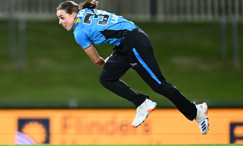 Adelaide Strikers make one change to squad ahead of fixture against Perth Scorchers