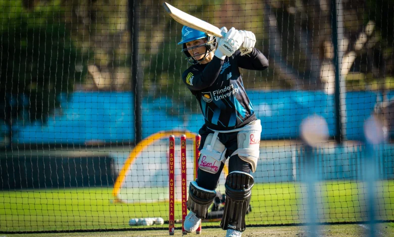 Adelaide Strikers name 13-player squad to face Melbourne Renegades in first WBBL|11 home game