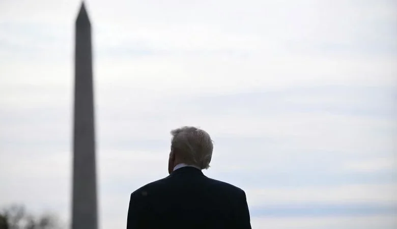 After high-profile missteps, Trump seizes on a new feud and a new potential adversary