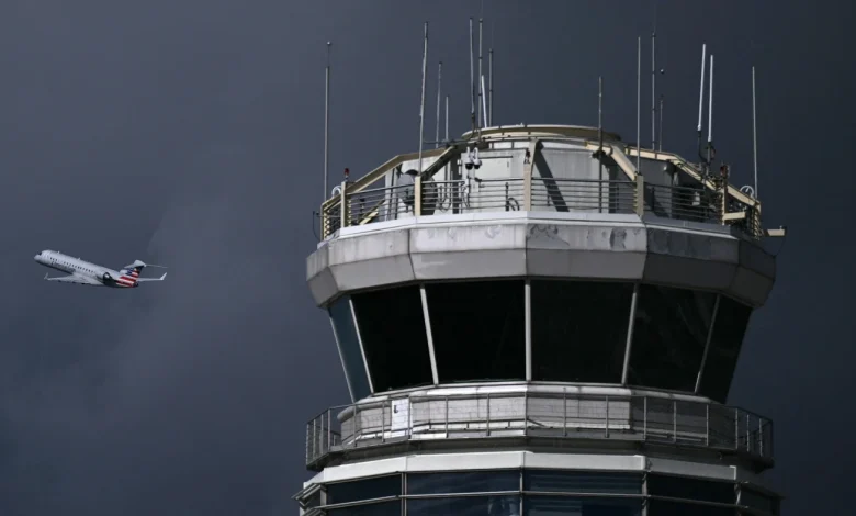 Air traffic controllers warn of 'tipping point' as U.S. government shutdown drags on