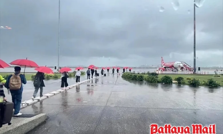Airports Dept. on 24-hour alert as southern Thailand faces renewed torrential rain