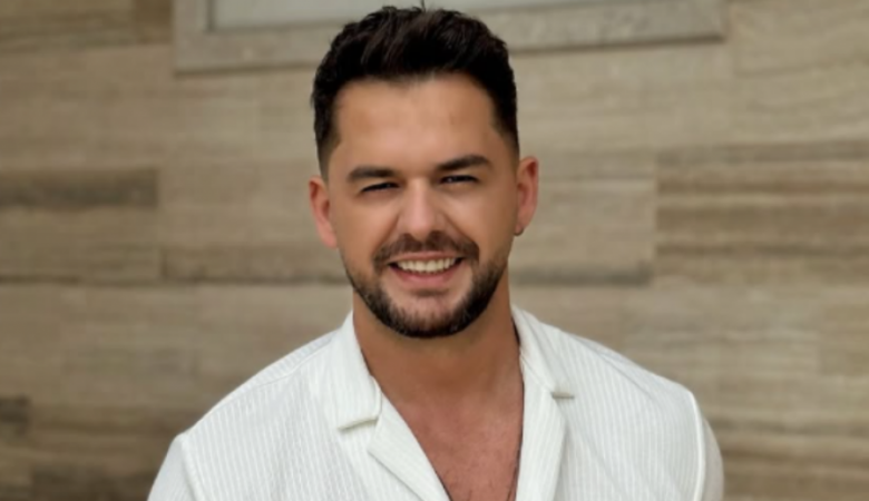 Albanian singer Shpat Kasapi dies aged 40