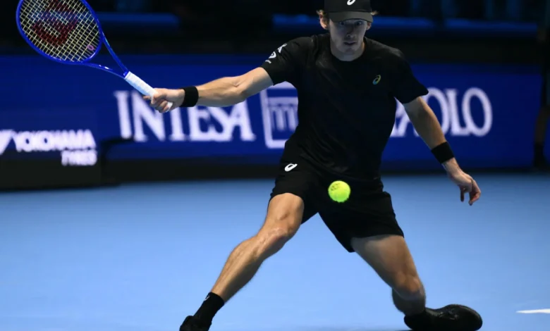 Alcaraz avanza a semifinales del Masters tras triunfo de De Miñaur sobre Fritz