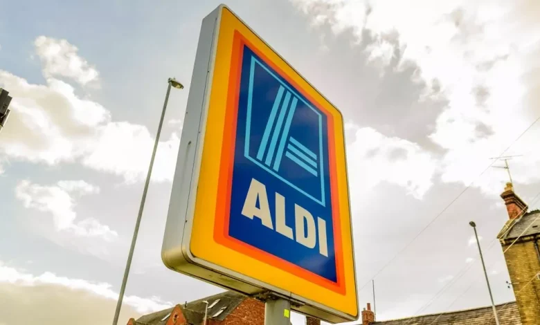 Aldi announces it will close for three days