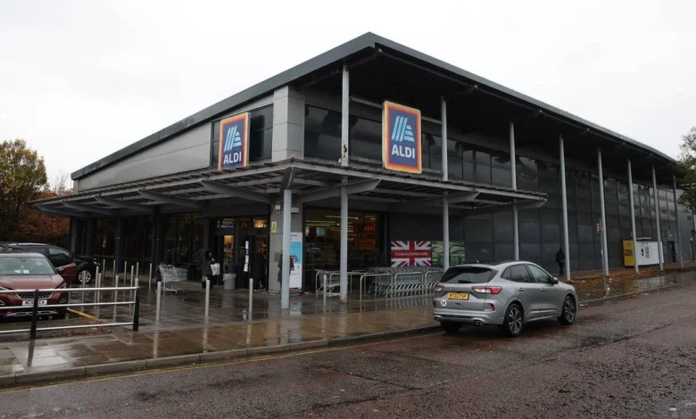 Aldi bans couple who refused to comply with one checkout rule