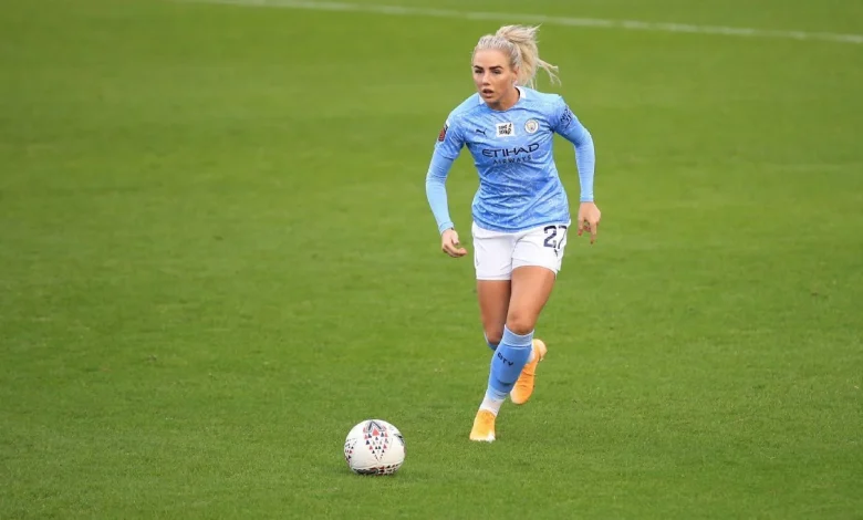 Alex Greenwood extends Manchester City contract to 2027
