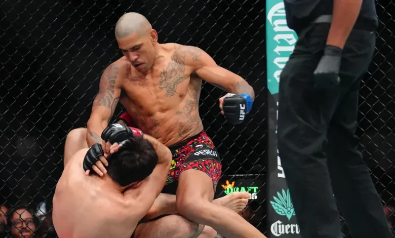 Alex Pereira responds to Khamzat Chimaev challenge with surprising offer; Chimaev responds