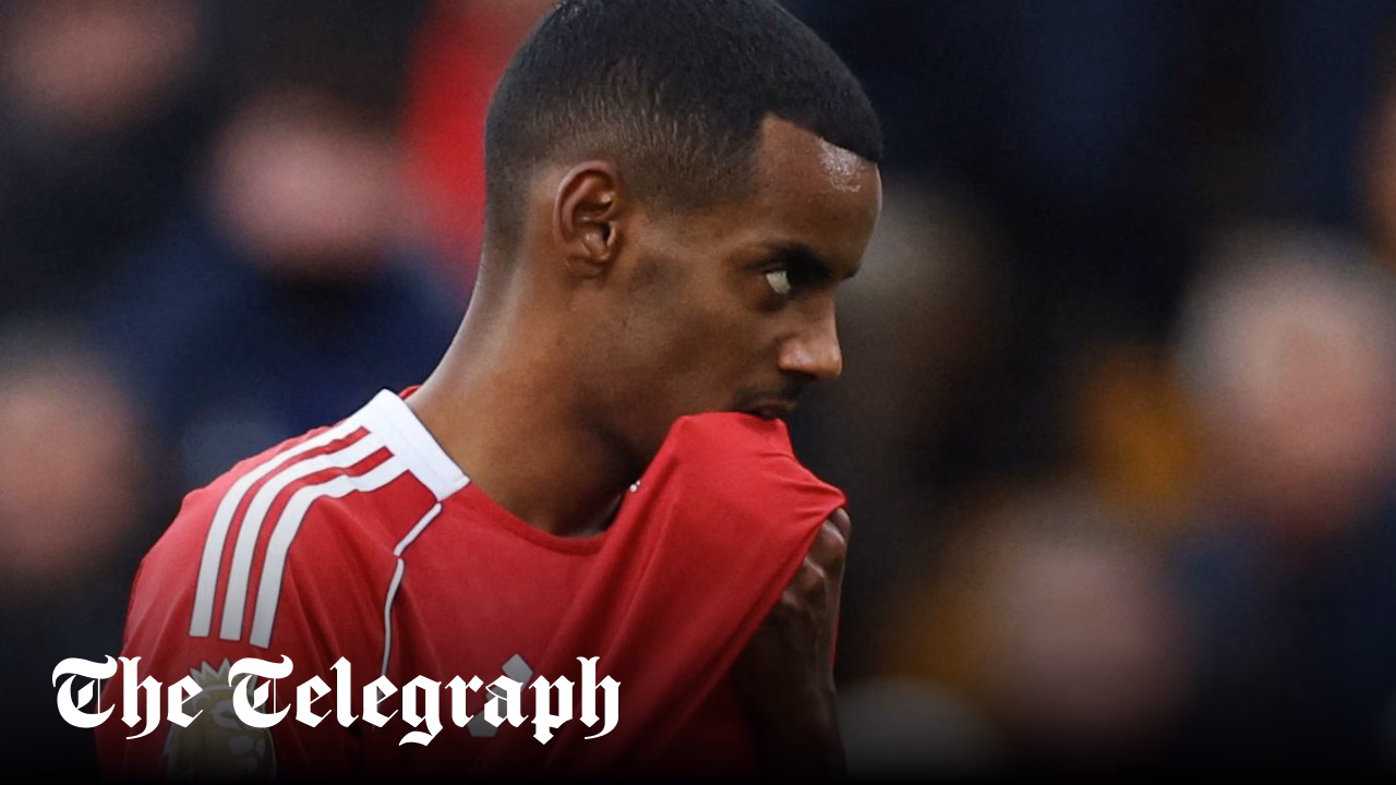 Alexander Isak has been so bad for Liverpool they are missing Darwin Nunez