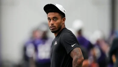 Alexander won't make Eagles debut in Green Bay