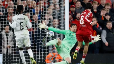 Alonso hails Courtois as 'best in the world' following Anfield highlight reel