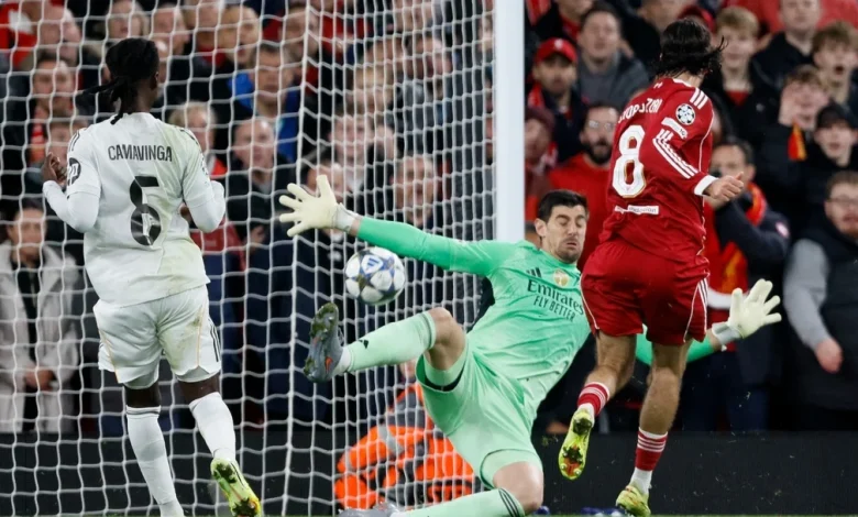 Alonso hails Courtois as 'best in the world' following Anfield highlight reel