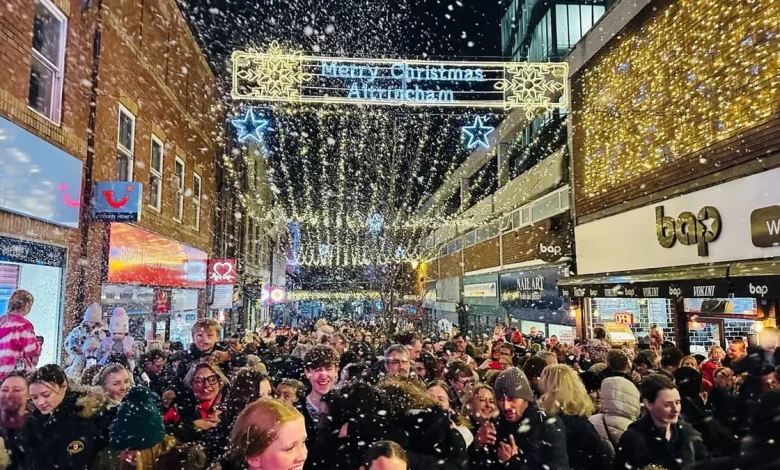 Altrincham Christmas Lights Switch-On 2025: Man Utd and Coronation Street stars revealed for Neon Noel event