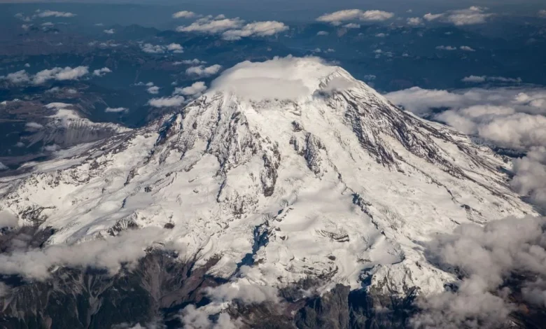 America’s most dangerous volcano enters 72-hour tremor phase, eruption warning raised
